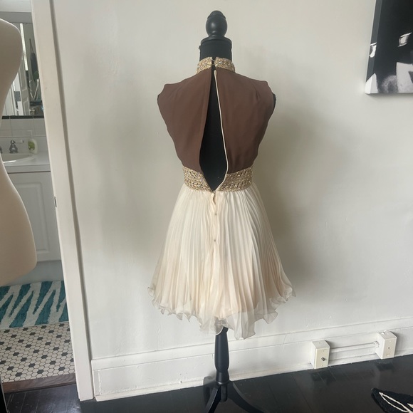 Vintage 1960’s Rhinestone Pleated Brown and Cream Mini Dress - Picture 9 of 10